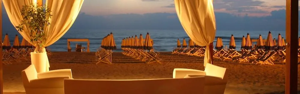 Cosmopolitan Golf & Beach Resort Tirrenia