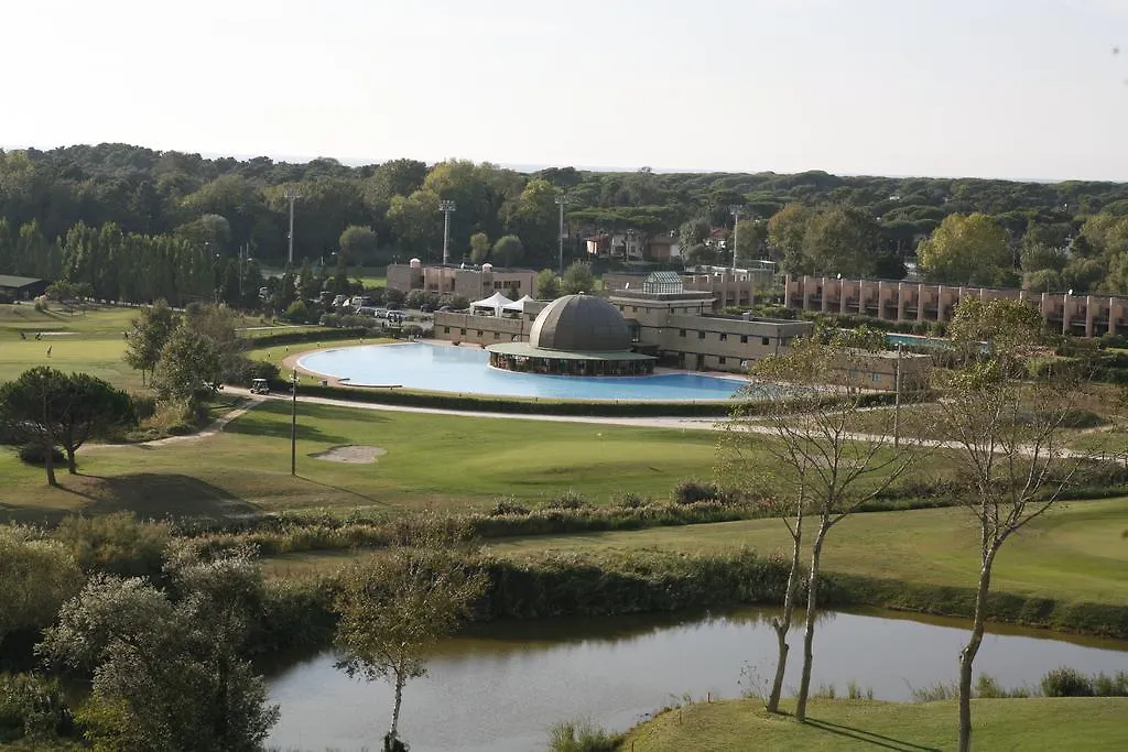 **  Cosmopolitan Golf & Beach Resort Tirrenia Italy